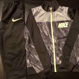Nike sweatsuit